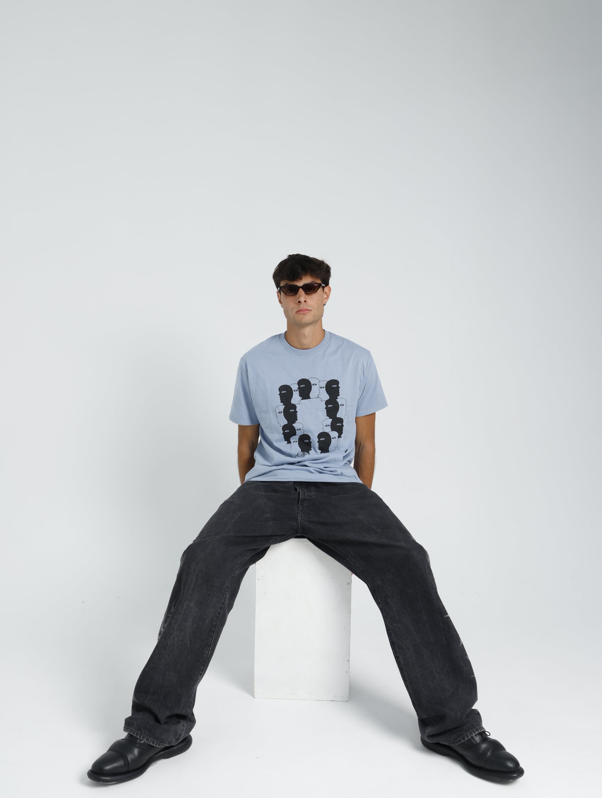 DUBBEL GÄNGER — PATTERN T-SHIRT LIGHT BLUE