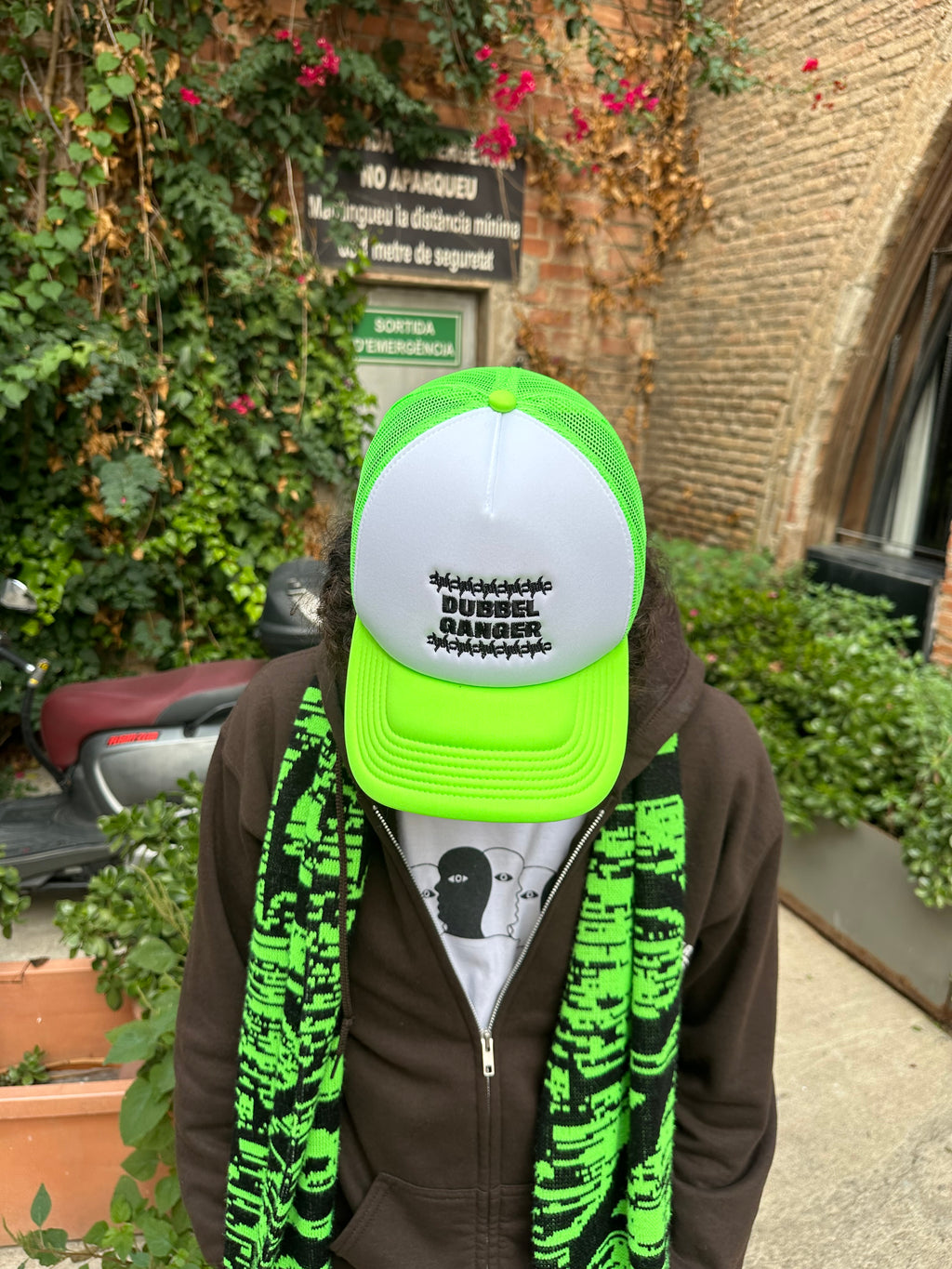 TRUCKER CAP - BARBED WIRE