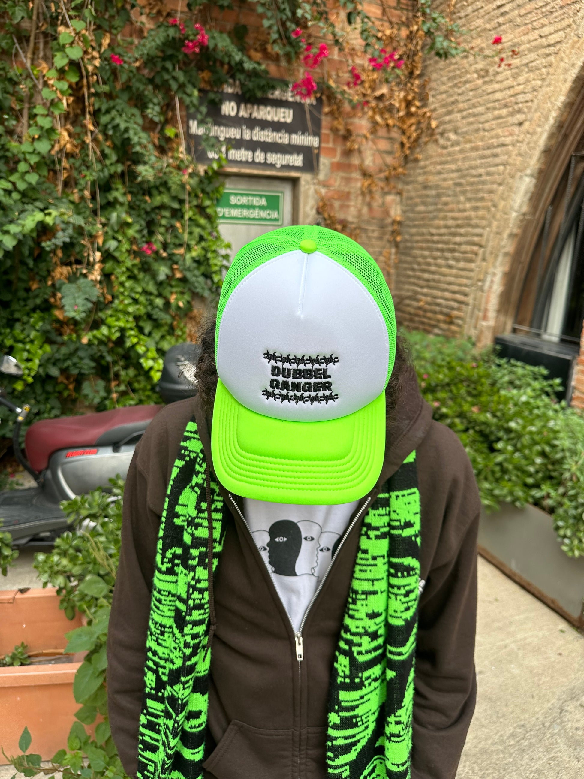 TRUCKER CAP - BARBED WIRE