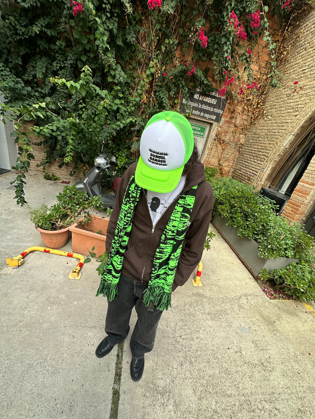 TRUCKER CAP - BARBED WIRE