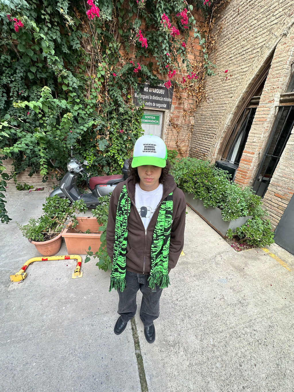 TRUCKER CAP - BARBED WIRE