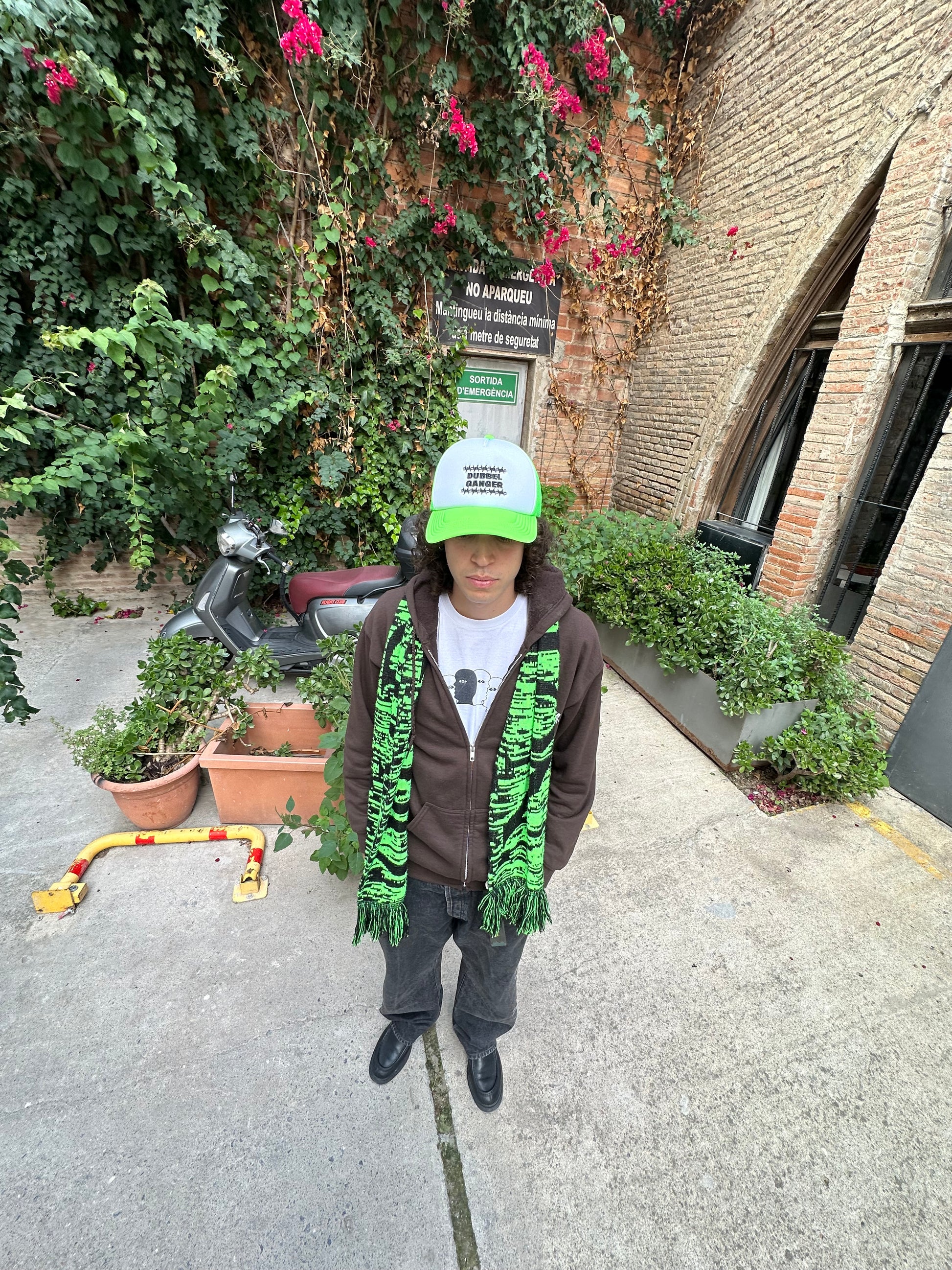 TRUCKER CAP - BARBED WIRE